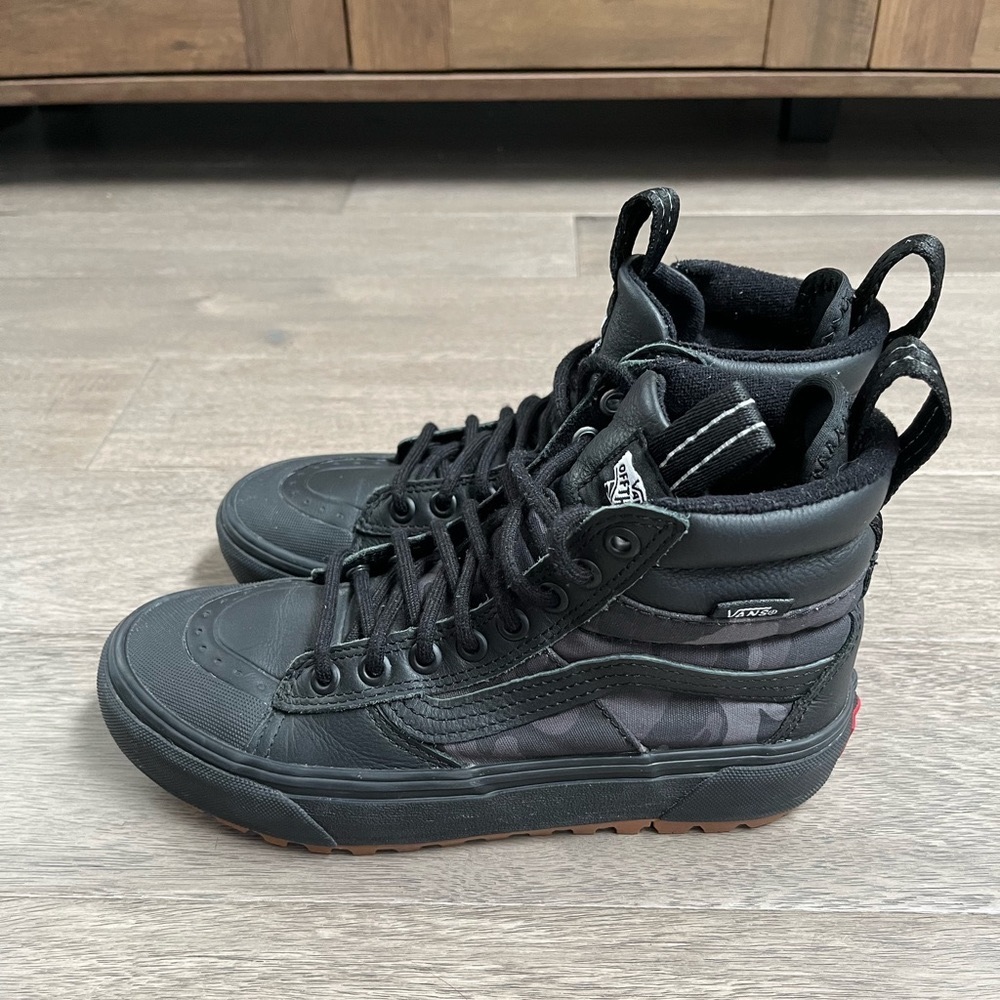 Vans SK8-Hi MTE 2.0 DX sneakers in black camo
